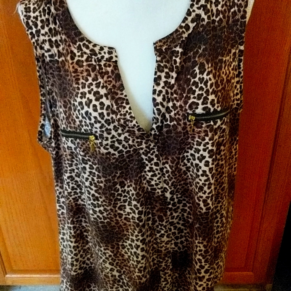 NWOT Robert Louis Animal Print Top 3X